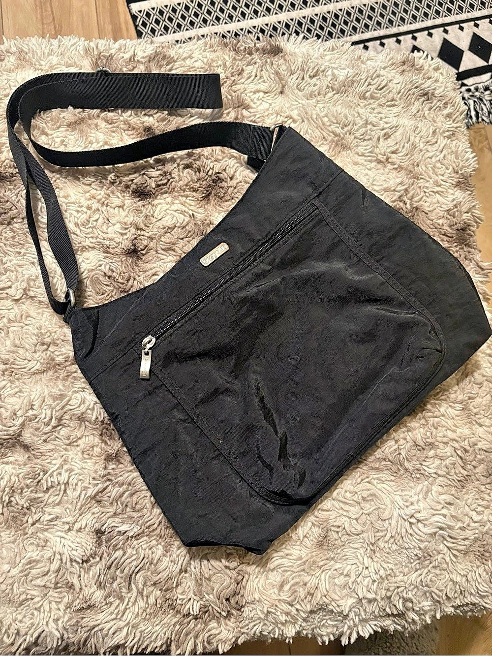 baggallini Everywhere Bagg Crossbody Bag in Black